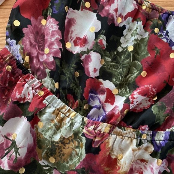 NWT off the shoulder cropped top with bell sleeves - Picture 6 of 7